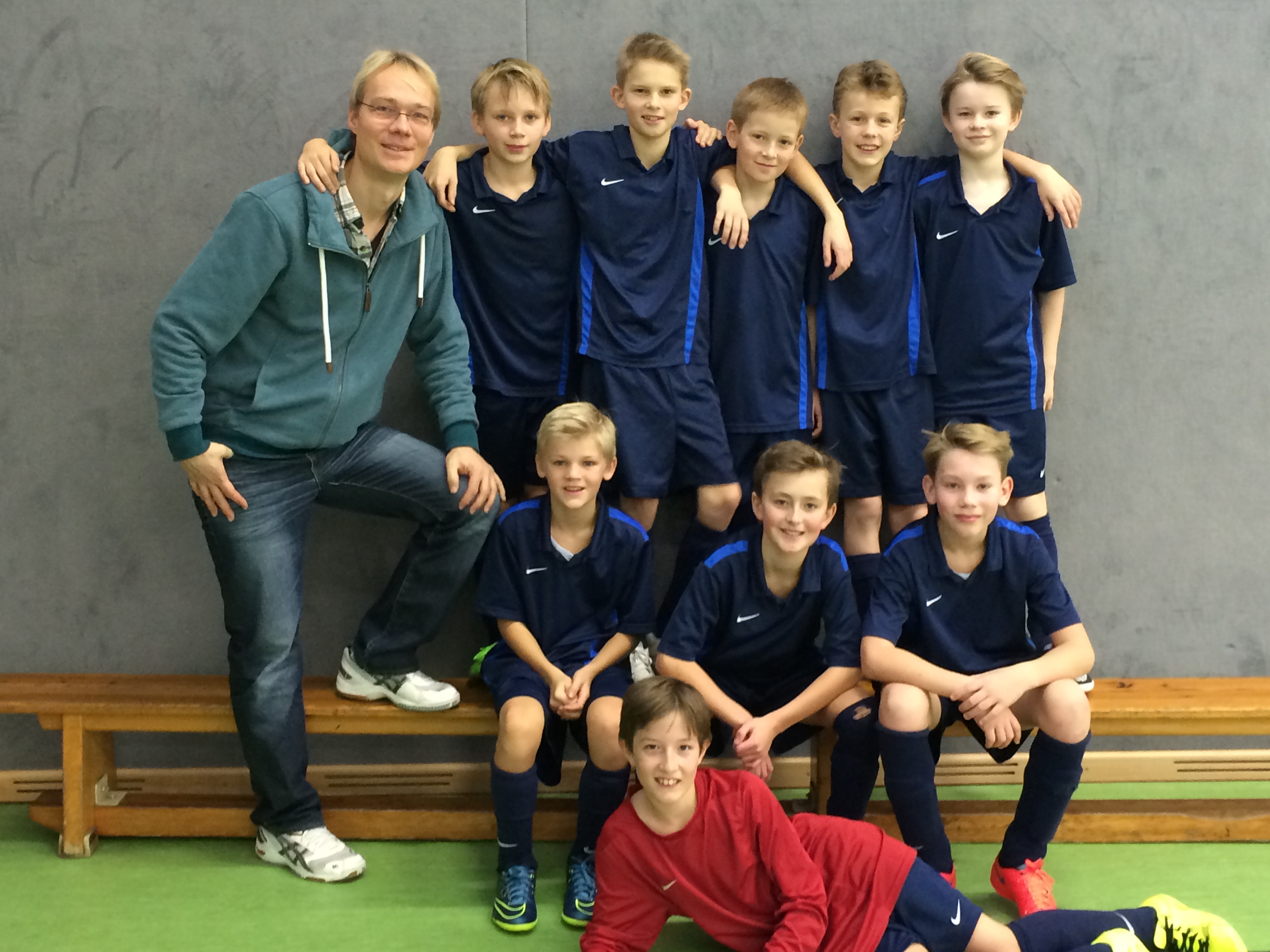 Jungen Klasse 5 2. Runde Uwe-Seeler-Pokal 14.1.2016